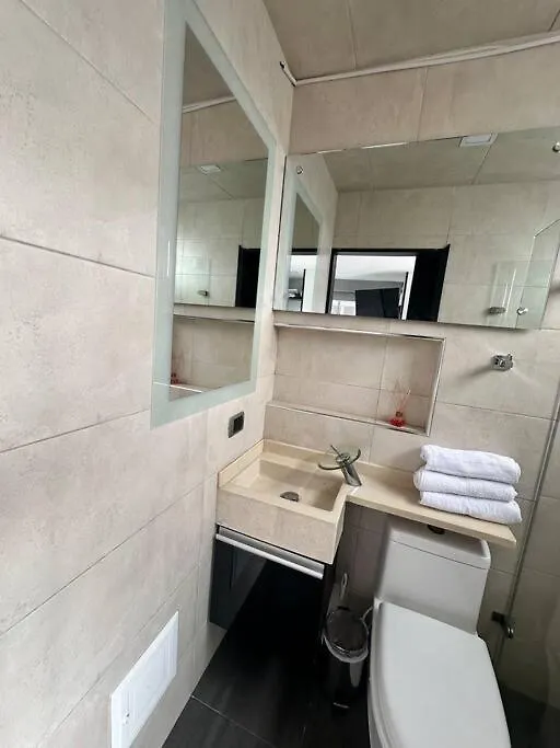 Apt 101 Embajada Americana , Corferias Agora G12 보고타 0*,