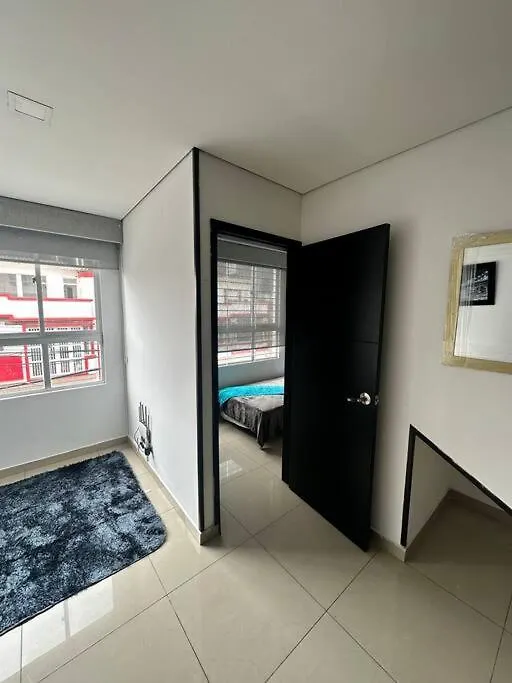 Apt 101 Embajada Americana , Corferias Agora G12 보고타